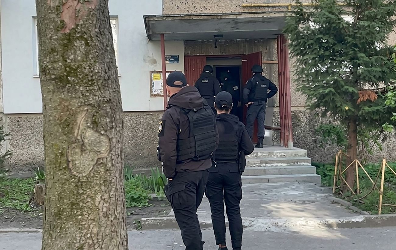 У Львові чоловік стріляв в багатоповерхівці