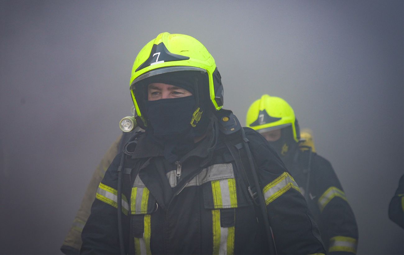 У Дніпрі після атаки ворога спалахнули пожежі, пошкоджено будинки