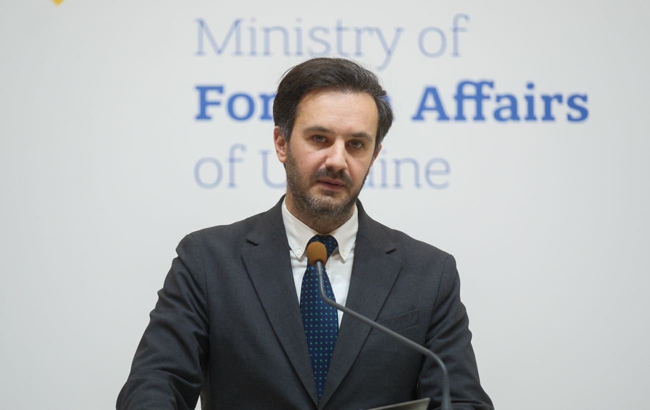 Крадене українське зерно купує не тільки Ізраїль: у МЗС назвали країни