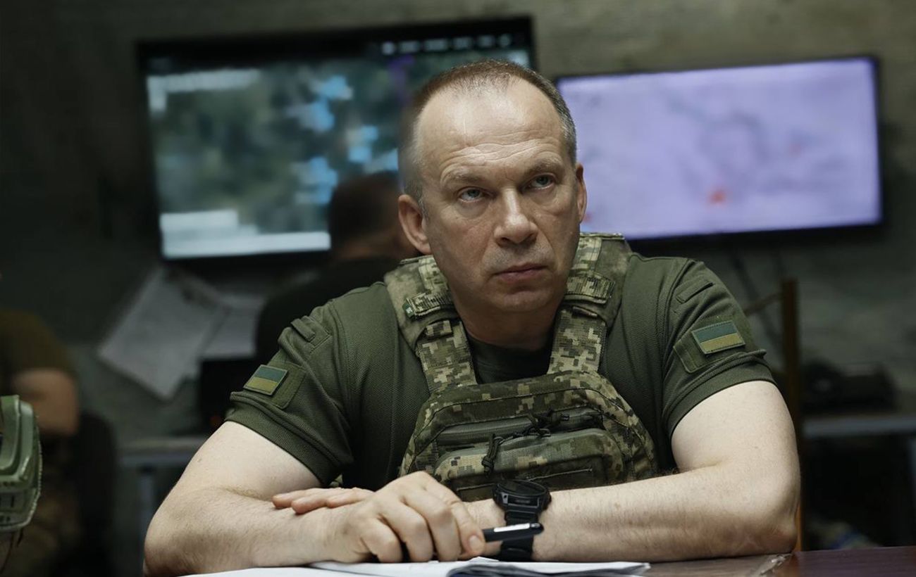 РФ терміново розгортає ще 4 полки та 162 батареї для протидії українським дронам, - Сирський