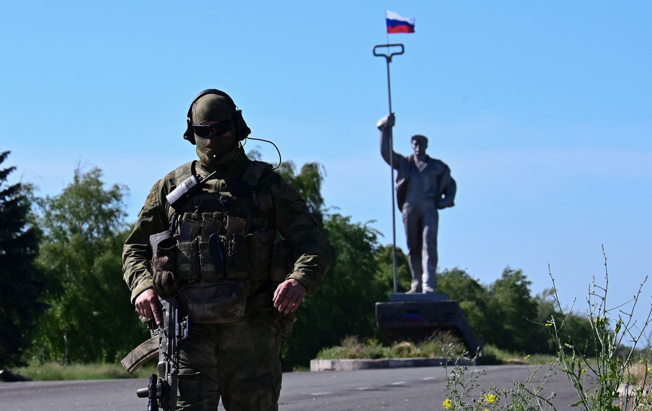 Окупанти в "ДНР" випустили святкове печиво в честь "визволення" Маріуполя