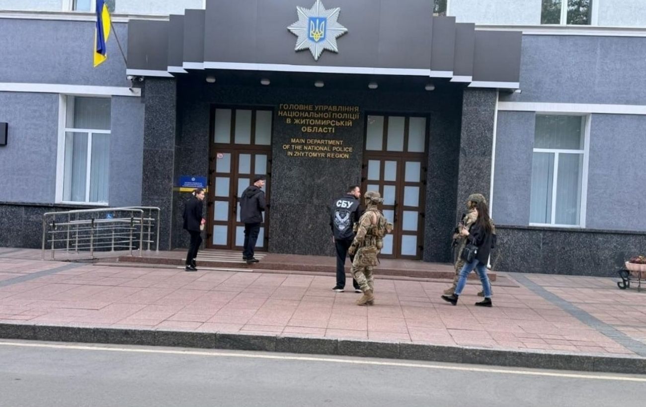 Нацполіція відреагувала на обшуки у топпосадовців: яке рішення ухвалили