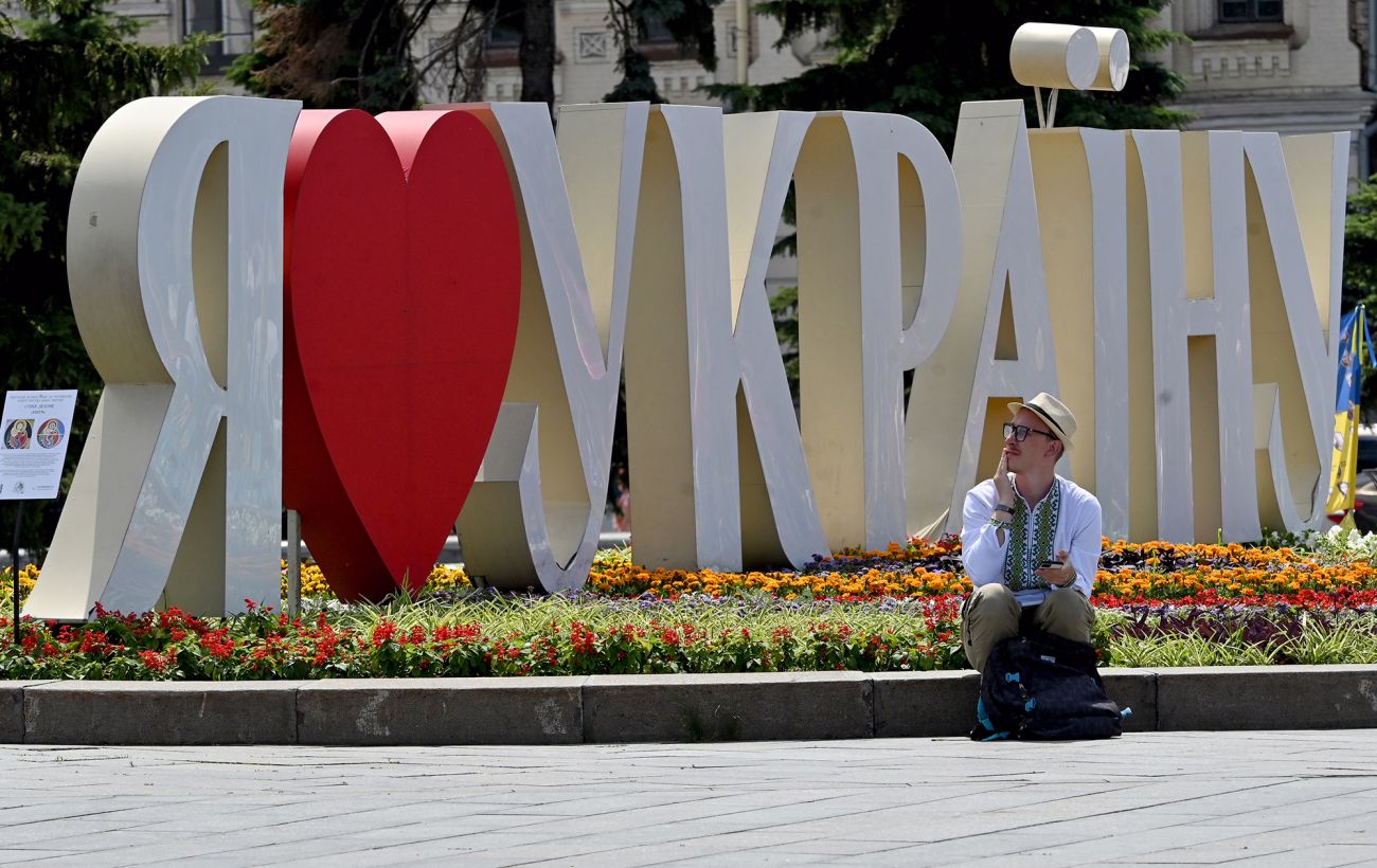 Літо прийшло не за графіком. Коли насправді змінилися сезони в Україні
