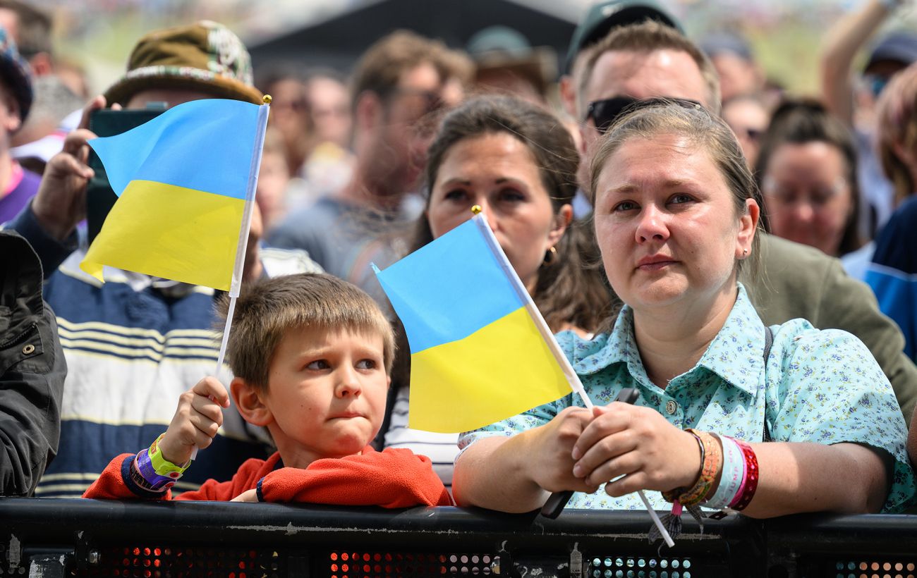 Платять до 5300 євро на руки: які країни Європи дають українцям гроші за повернення додому