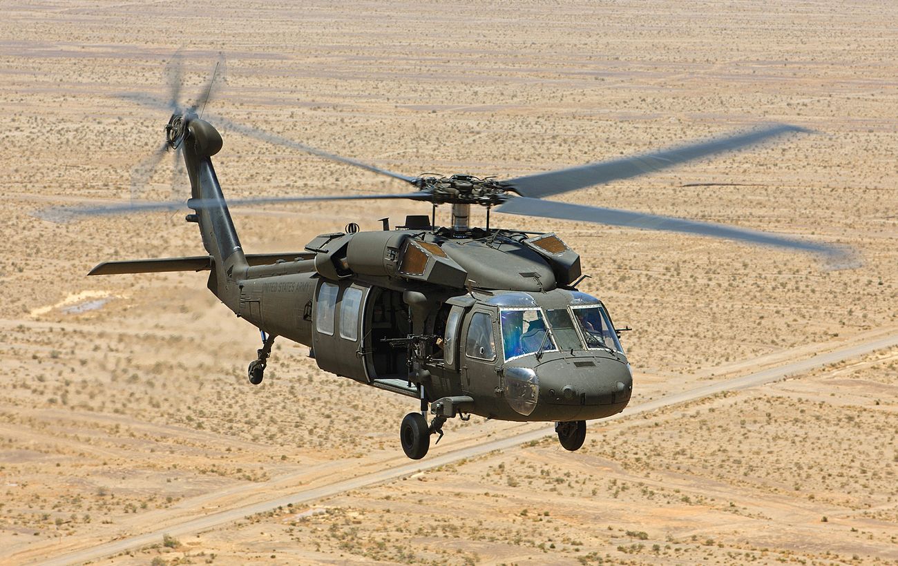 Бойові гелікоптери переходять на 3D-звук: як пілоти Black Hawk розділяють канали зв'язку