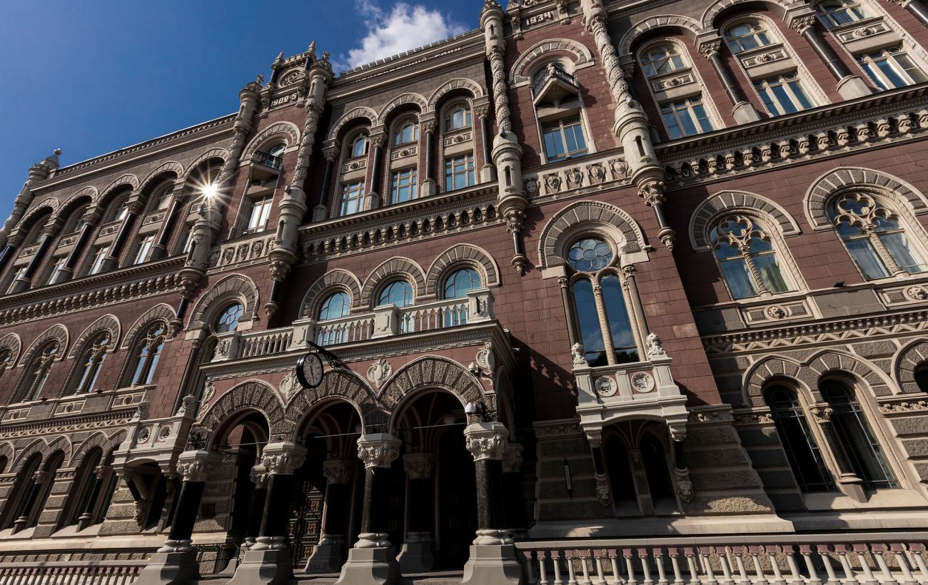 В Україні індекс фінансового стресу впав до довоєнного рівня, а в РФ - б'є рекорди