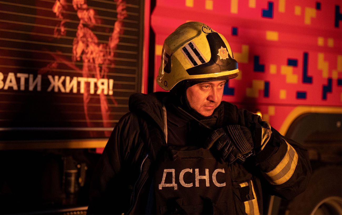 Росіяни атакували у Харкові парк: пошкоджено кінотеатр, парковку та тенісні корти