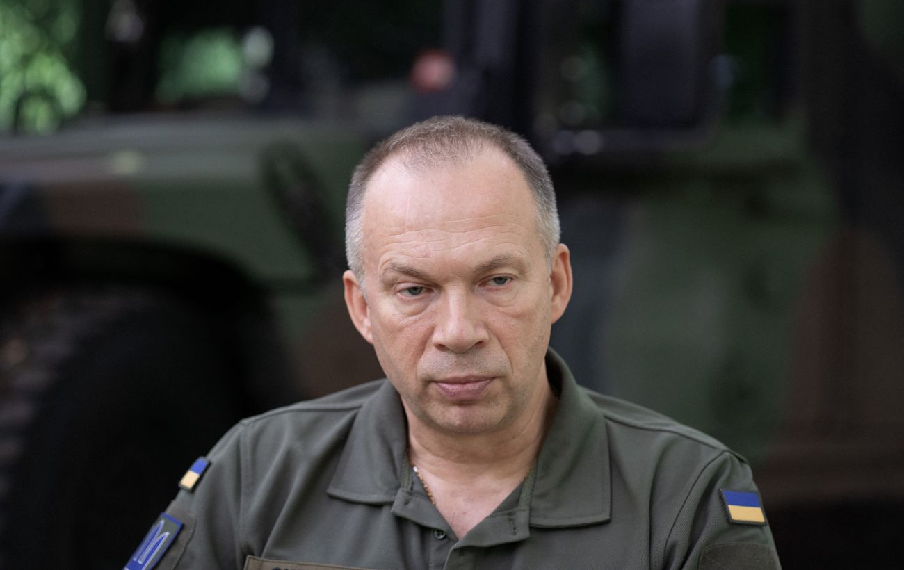 Скільки українців підтримують звільнення Сирського: результати опитування
