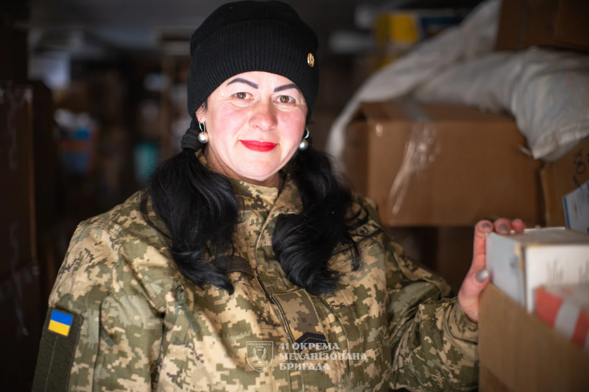 «Це та, хто тримає стрій, рятує життя, виборює перемогу»: Військові вітають з Днем української жінки